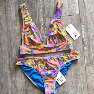 🔥🔥BILLABONG - (UNRELEASED) BEAT THE HEAT REMI PLUNGE LOWRIDER BIKINI SET🔥🔥